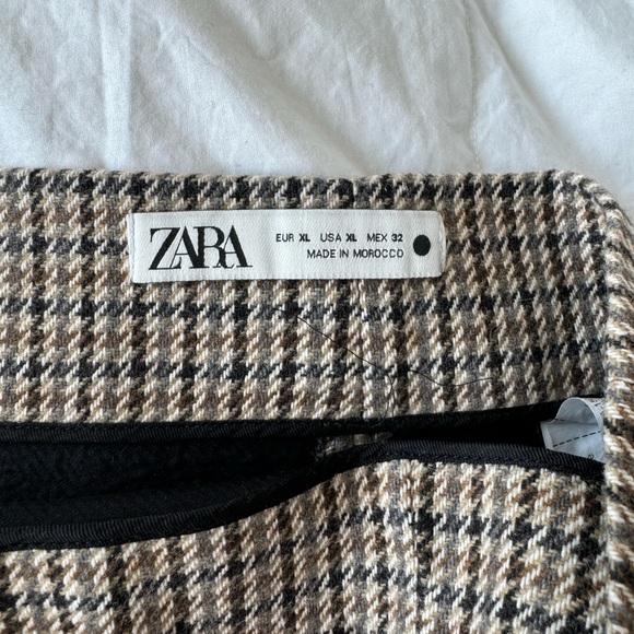Zara tweed skirt - Picture 2 of 2
